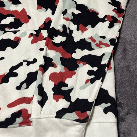 Under Armour Hoodie - Picture 4 of 7